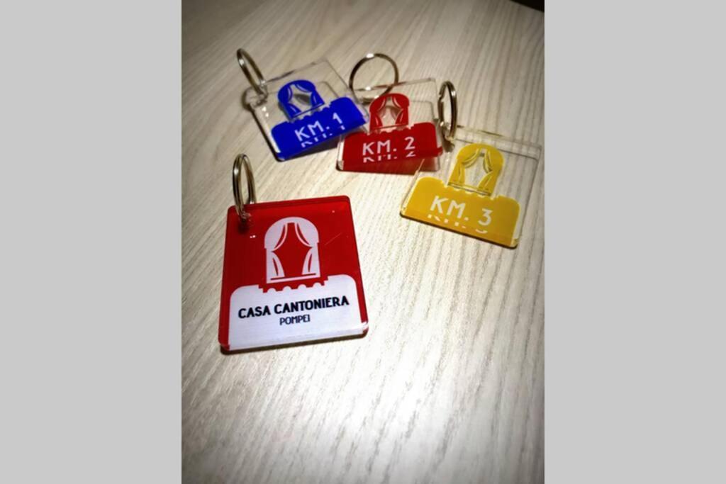 Casa Cantoniera-Guest House : Costruite Il Viaggio Pompeji Eksteriør billede